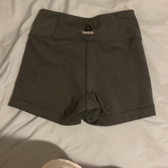 Grey Reebox spandex - Picture 2 of 2
